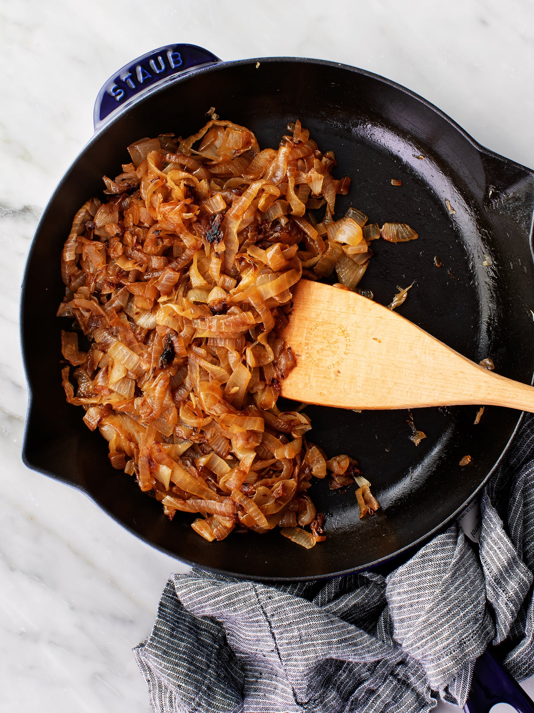 Master Caramelized Onions: Easy Stovetop Method in 1 Hour